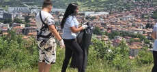 Ученици от пет пещерски училища почистиха кътовете за отдих край Пещера