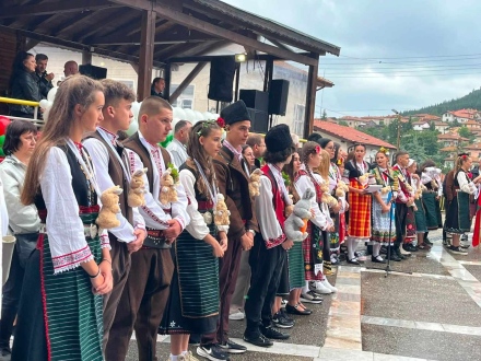 На Празника на набора се виха хора на 8 ката до 2 часа след полунощ