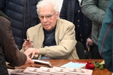 Напусна ни Емил Хаджийски
