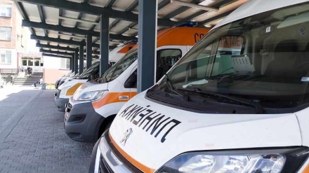 Хлапаци дрогирани и неадекватни на улица в Пазарджик, в Спешното са