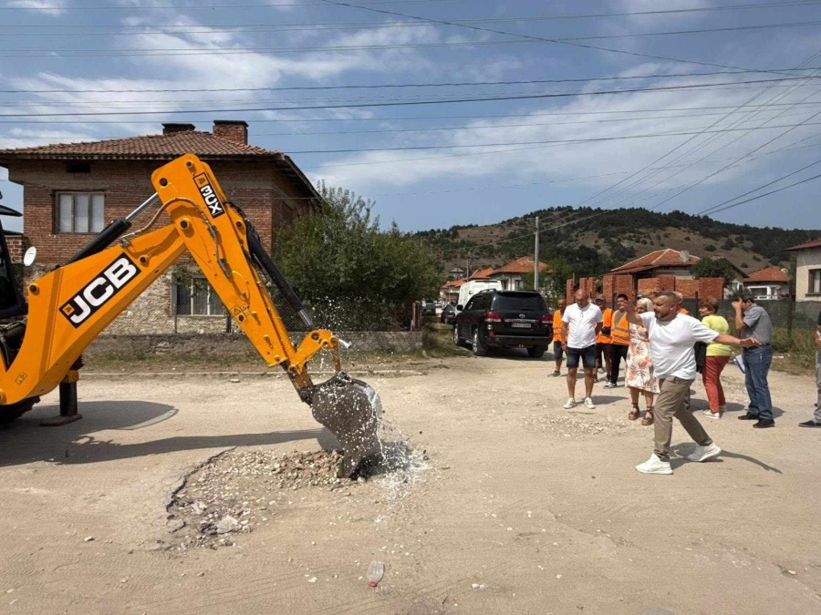 Стартира ремонтът на водопровода на костандовската улица „Първи май“