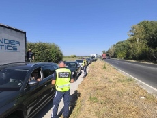 Масирана полицейска операция при разклона за Говедаре на пътя Пазарджик-Пловдив