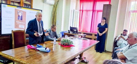 Попътните музи на Боян Ангелов